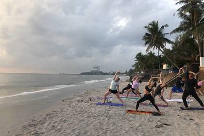 Yoga Session am Strand 